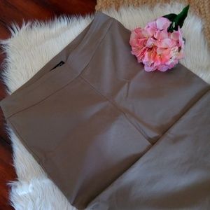 Counterparts/stretch pants